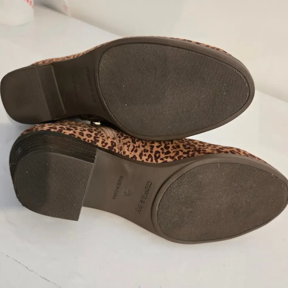 Crown & Ivy Flaunting Bold leopard print Kendall Booties - Picture 10 of 10